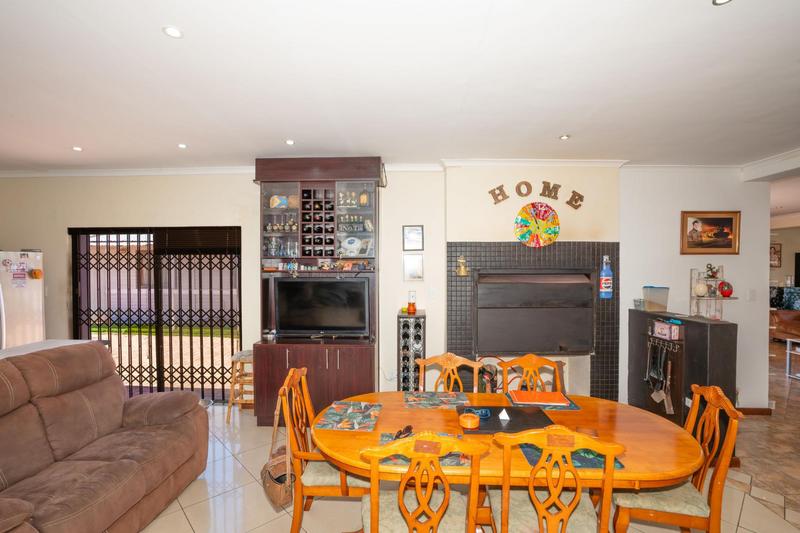 4 Bedroom Property for Sale in Country Club Western Cape